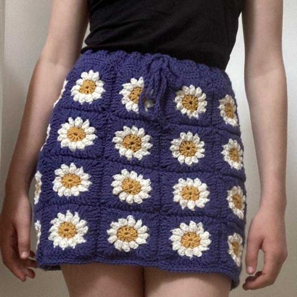 Hand crocheted daisy granny-square mini skirt - The Teenage Market